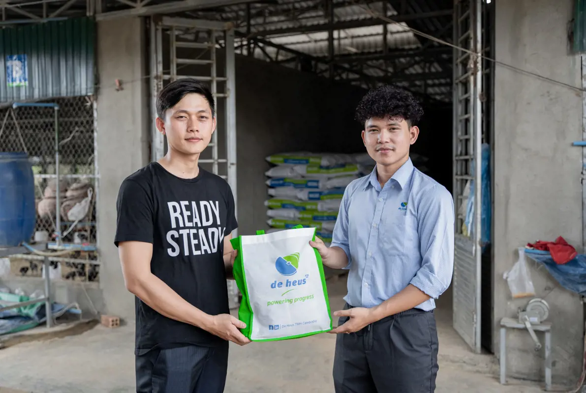 លោក យ៉ែម គឹមសាយ testimonial